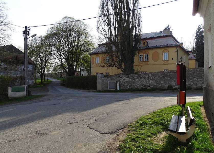Zámek Lojovice, Velké Popovice, Czech Republic (Czechia)